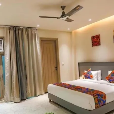 Hotel Global Corporate Noida-3